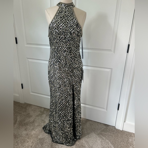 NWT MAC DUGGAL size 14 4112L Platinum Sequin Halter Gown Open Back - Picture 1 of 11